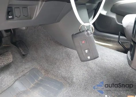 2005 Toyota Prius from USA, damaged, VIN JTDKB20U953092863